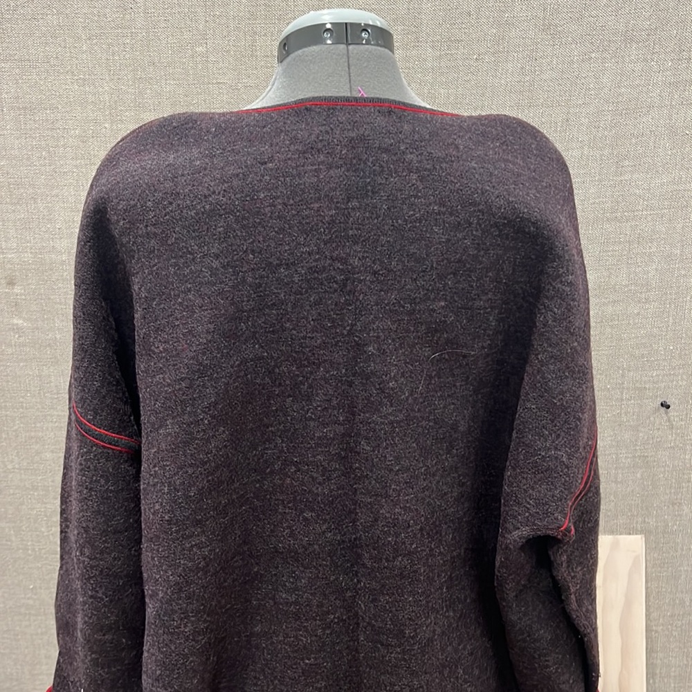 Authentic casual sweater - Picture 8 of 10